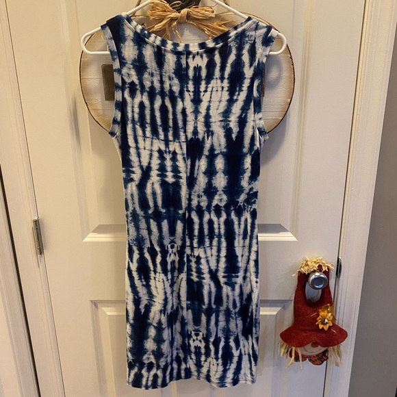 Blue patterned dress - Picture 2 of 4